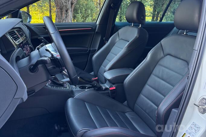 Volkswagen Golf GTI 7 generation [restyling]