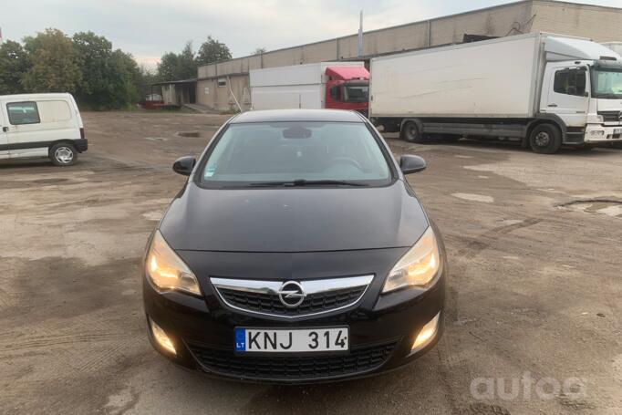 Opel Astra J Hatchback 5-doors