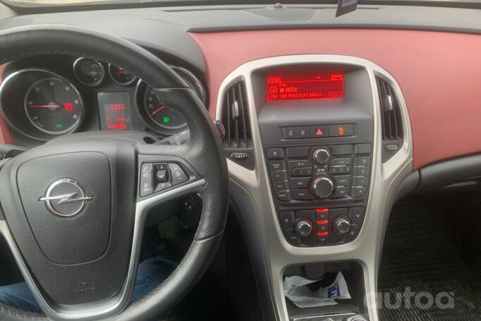 Opel Astra J Hatchback 5-doors