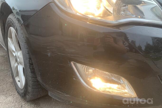 Opel Astra J Hatchback 5-doors