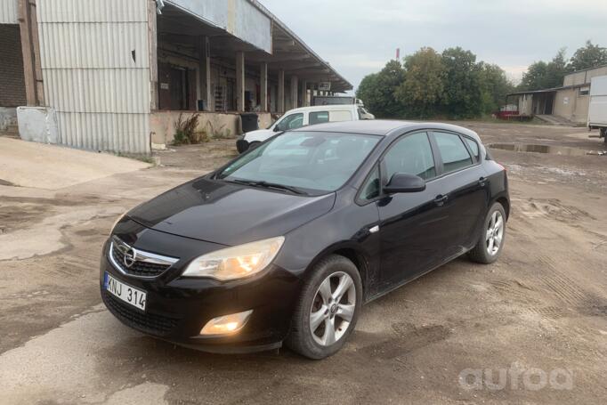 Opel Astra J Hatchback 5-doors