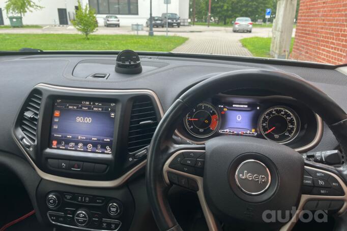 Jeep Cherokee KL SUV 5-doors