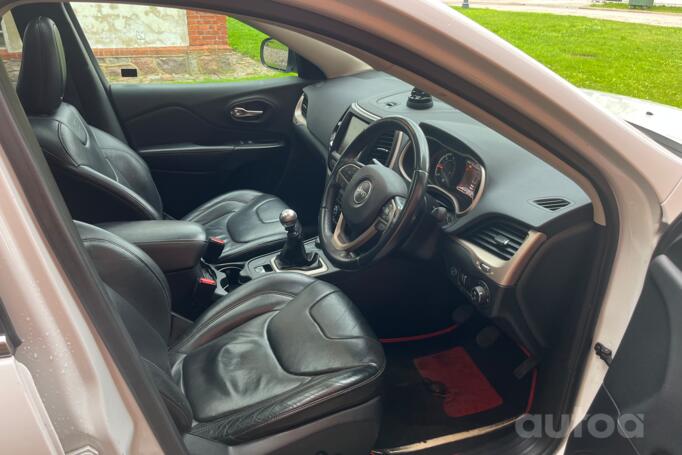 Jeep Cherokee KL SUV 5-doors