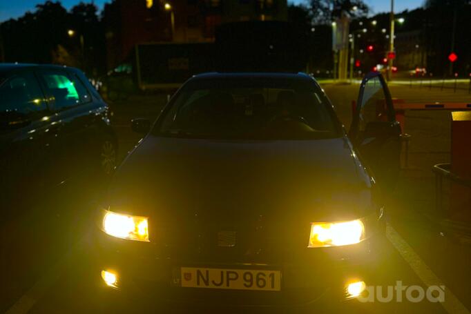 SEAT Leon 1 generation Hatchback