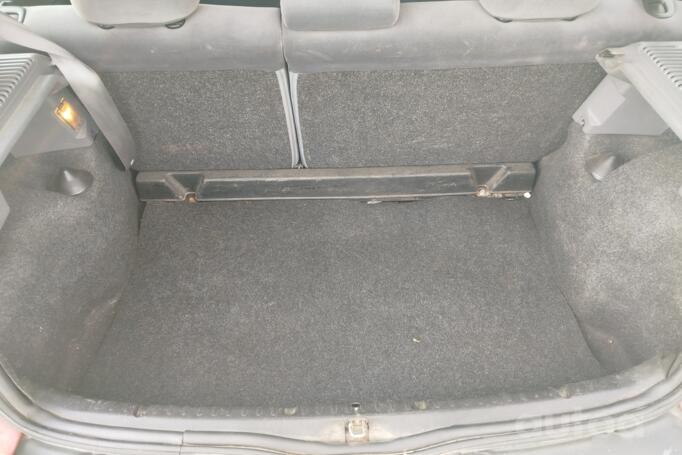 Renault Clio 2 generation Hatchback 3-doors