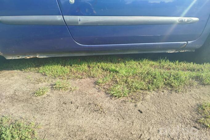 Renault Clio 2 generation Hatchback 3-doors
