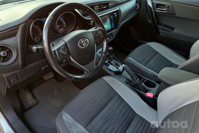 Toyota Auris 2 generation [restyling]