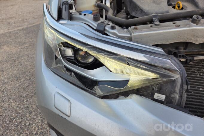 Toyota Auris 2 generation [restyling]