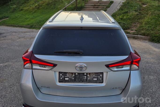 Toyota Auris 2 generation [restyling]