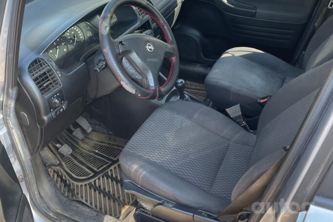 Opel Zafira A Minivan 5-doors