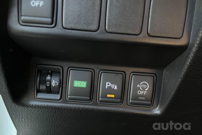 Nissan X-Trail T32 Crossover