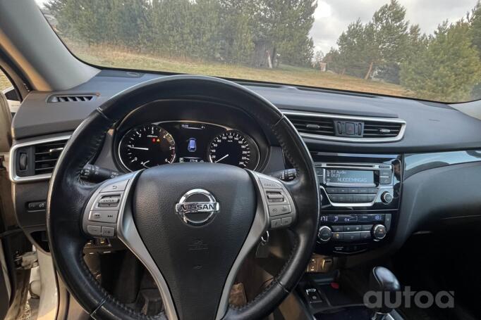 Nissan X-Trail T32 Crossover