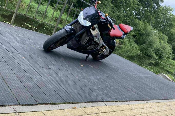 Aprilia RSV