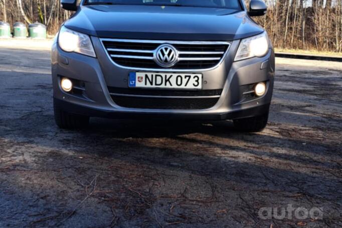 Volkswagen Tiguan 1 generation Crossover