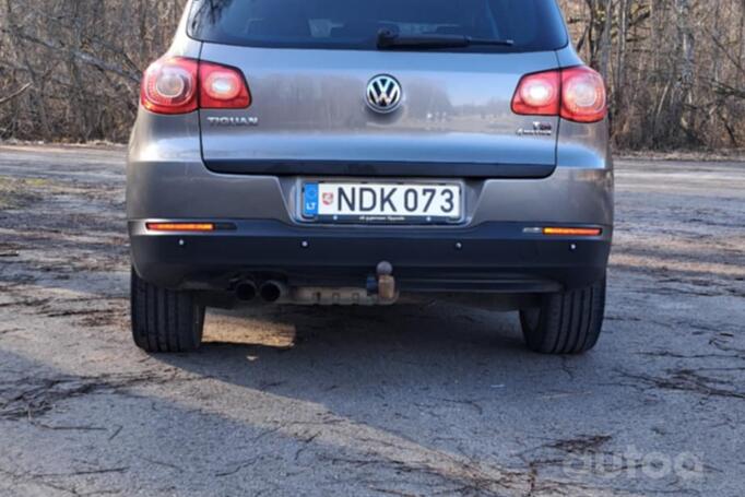 Volkswagen Tiguan 1 generation Crossover
