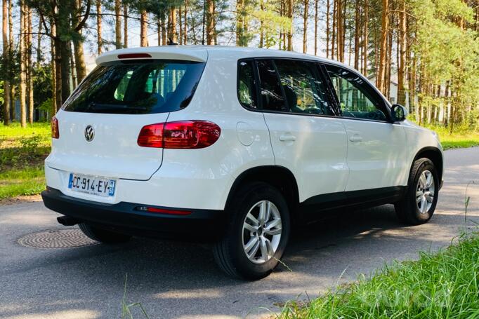 Volkswagen Tiguan 1 generation [restyling] Crossover