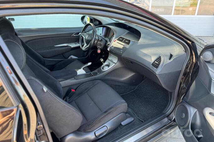 Honda Civic 8 generation Type-S hatchback 3-doors
