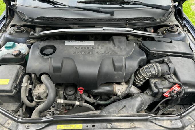 Volvo V70 2 generation wagon