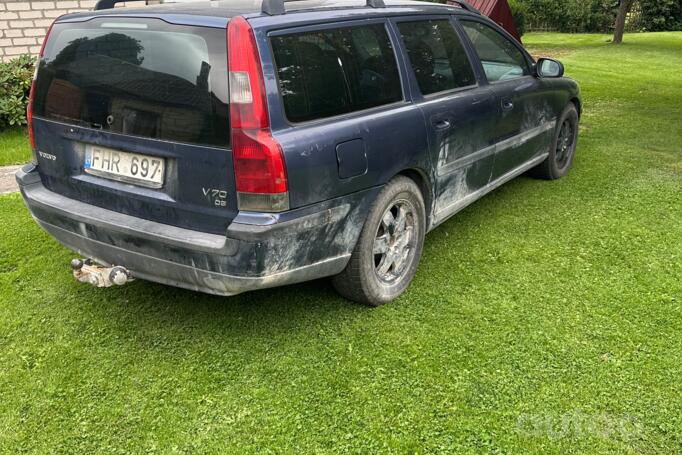 Volvo V70 2 generation wagon