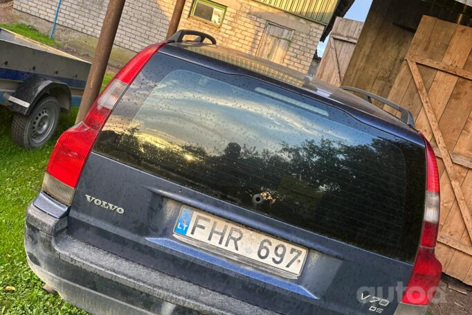 Volvo V70 2 generation wagon