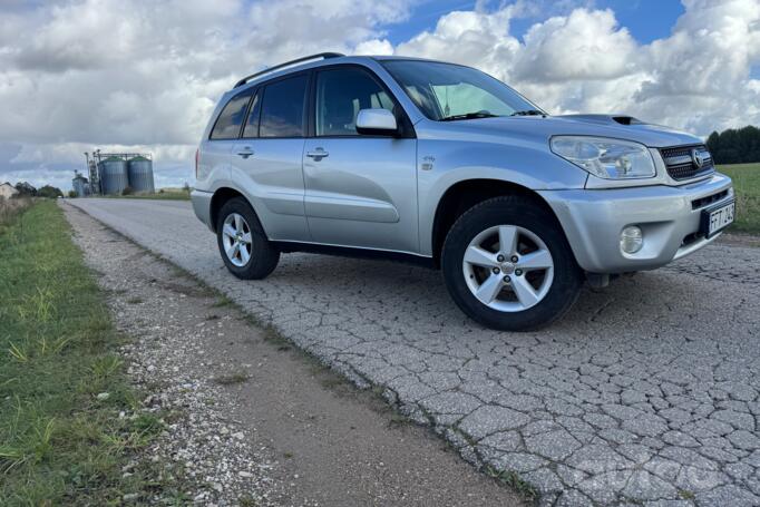 Toyota RAV 4 2 generation (XA20)