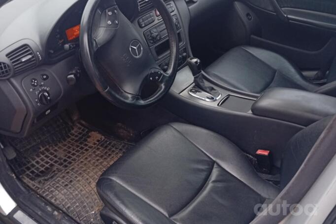 Mercedes-Benz C-Class W203/S203/CL203 Sedan
