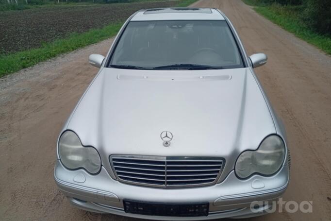 Mercedes-Benz C-Class W203/S203/CL203 Sedan