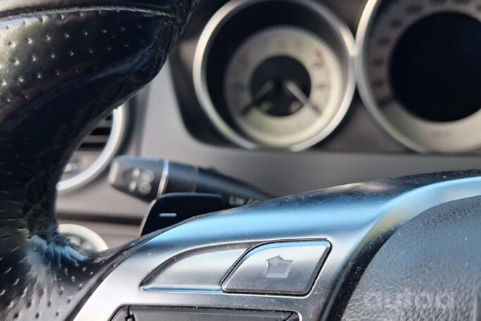 Mercedes-Benz C-Class W204/S204 wagon 5-doors