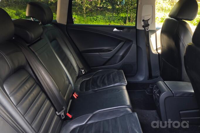 Volkswagen Passat B6 wagon 5-doors