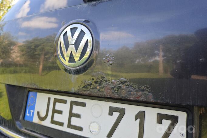 Volkswagen Passat B6 wagon 5-doors
