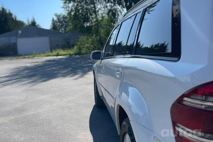 Mercedes-Benz GL-Class X164 SUV