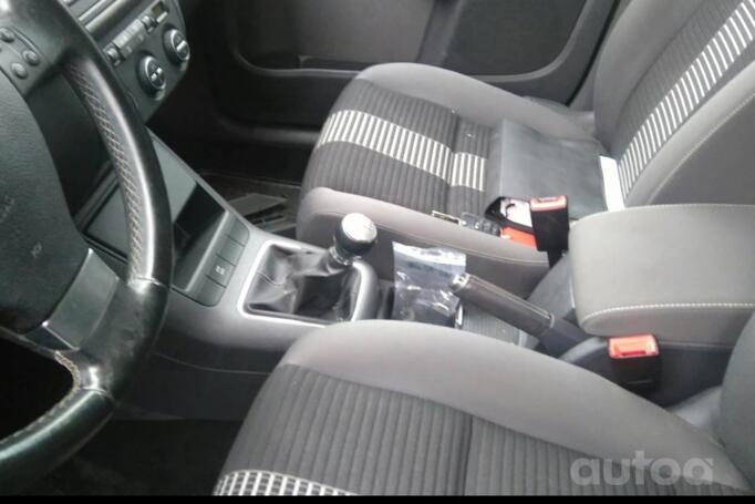 Volkswagen Golf Plus 1 generation