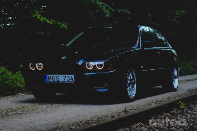 BMW 5 Series E39 Sedan 4-doors