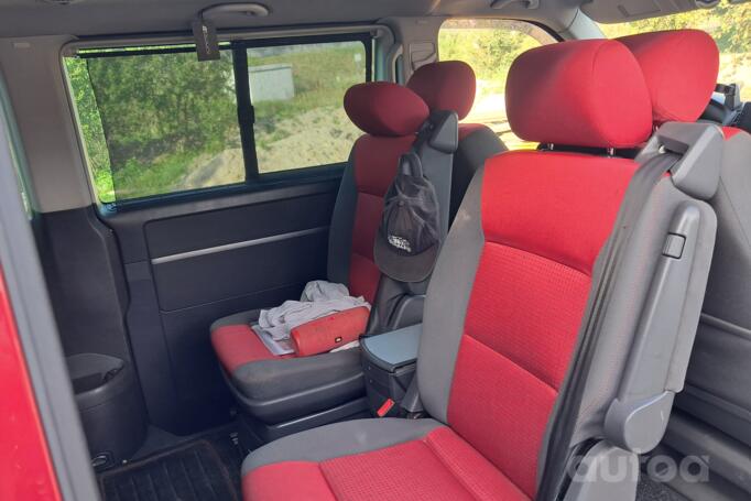 Volkswagen Multivan T5 Minivan