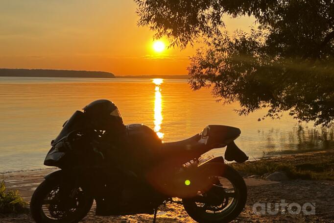 Kawasaki ZX-R