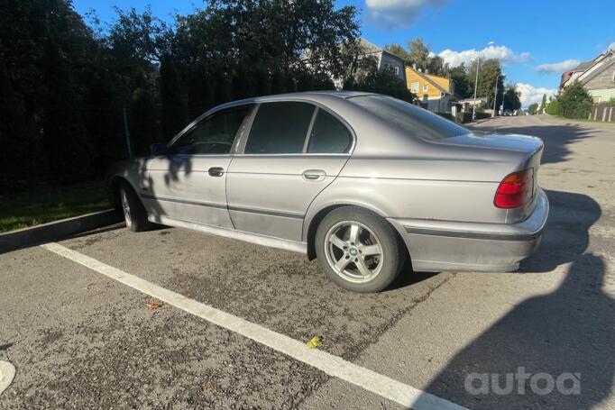 BMW 5 Series E39 Sedan 4-doors