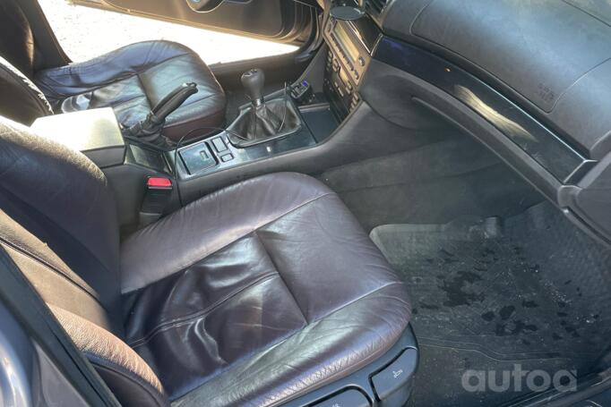BMW 5 Series E39 Sedan 4-doors