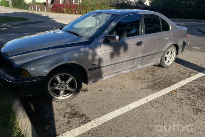 BMW 5 Series E39 Sedan 4-doors
