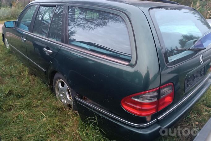Mercedes-Benz E-Class W210 wagon 5-doors