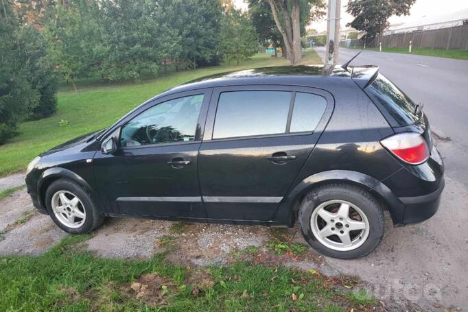 Opel Astra H Hatchback