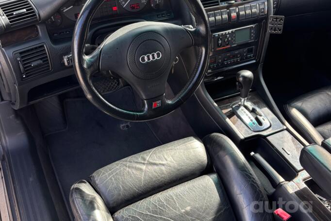 Audi S8 D2 Sedan