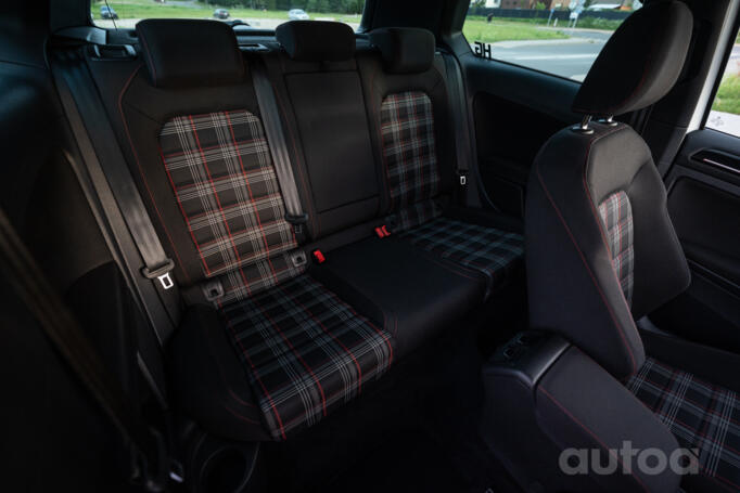 Volkswagen Golf GTI 7 generation