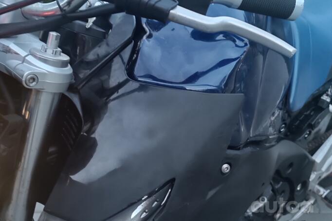 Suzuki GSR 600