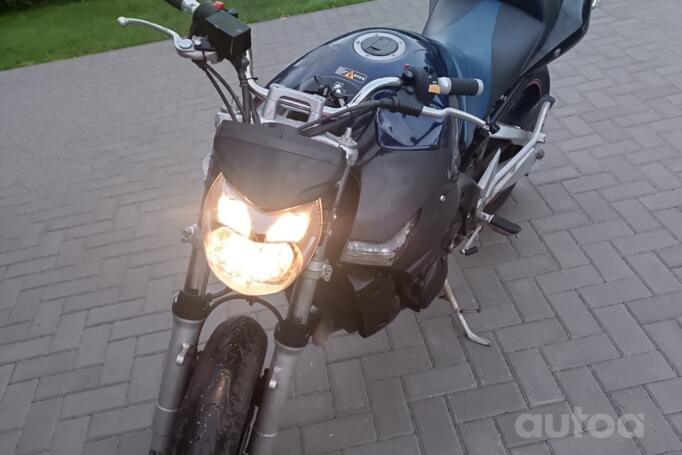 Suzuki GSR 600