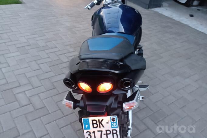 Suzuki GSR 600
