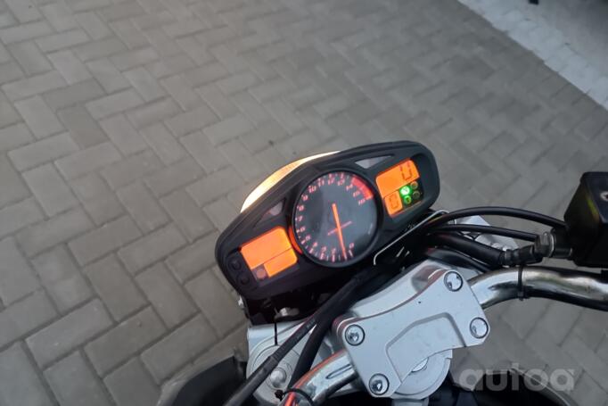 Suzuki GSR 600