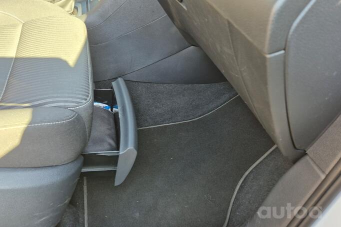 SEAT Alhambra 2 generation [restyling]