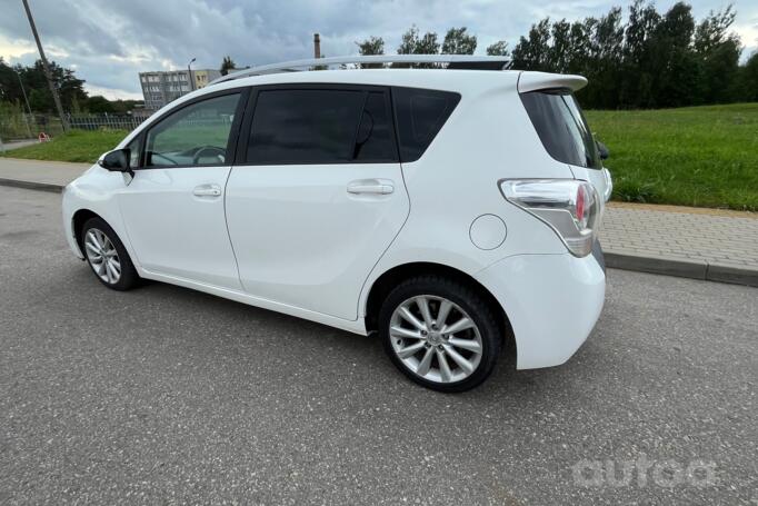 Toyota Verso 1 generation [restyling] Minivan