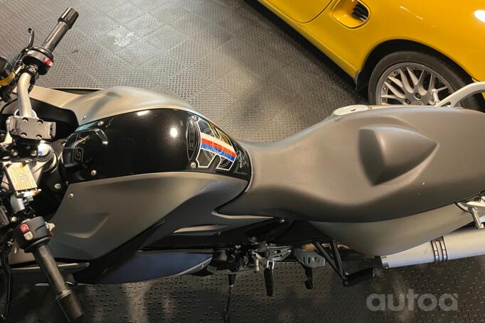 Bmw F