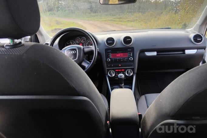 Audi A3 8P/8PA [2th restyling] Sportback hatchback 5-doors